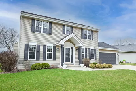 3728 Stillwater, Waukesha, WI 53189