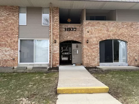 11937 W Appleton #12, Milwaukee, WI 53224