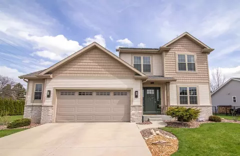 501 Pine Holw, Watertown, WI 53094