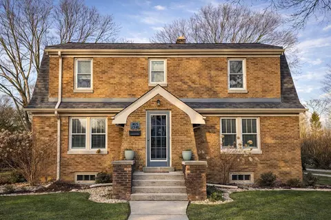 w65n548 St John, Cedarburg, WI 53012