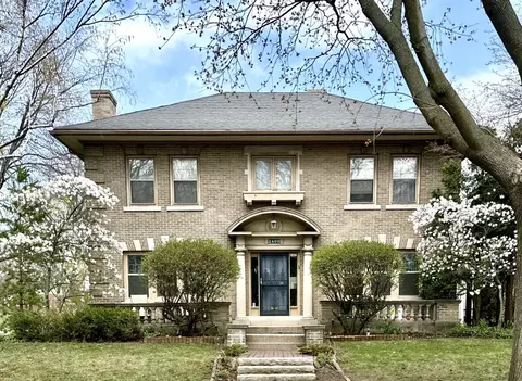 2400 E Newton, Shorewood, WI 53211