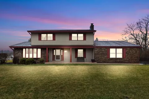 1326 W Zedler, Mequon, WI 53092