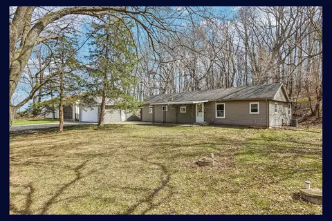 5040 Crestview, Medina, WI 53559
