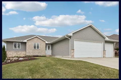 208 Steeple, Johnson Creek, WI 53038