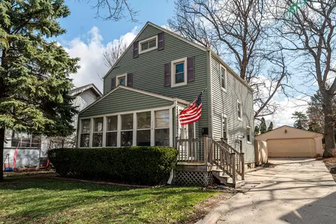 119 Columbia, Waukesha, WI 53186