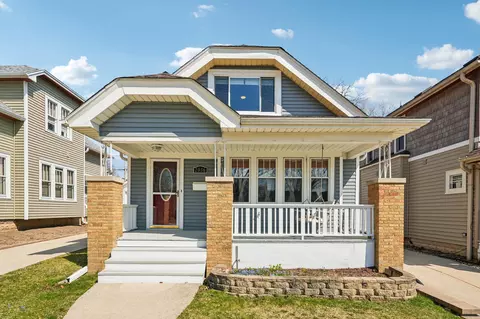 2036 N 84th, Wauwatosa, WI 53226