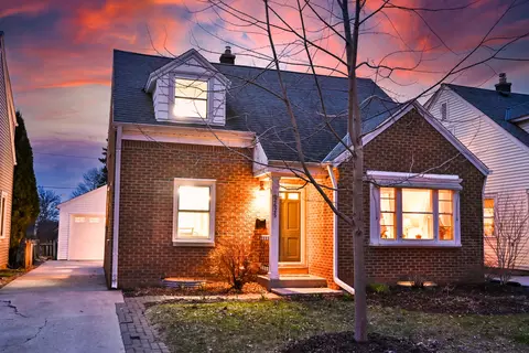2625 N 65th, Wauwatosa, WI 53213