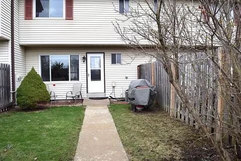 w165n11547 Abbey #2, Germantown, WI 53022