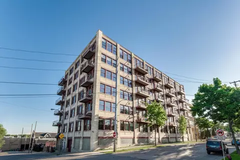 215 W Maple #106, Milwaukee, WI 53204