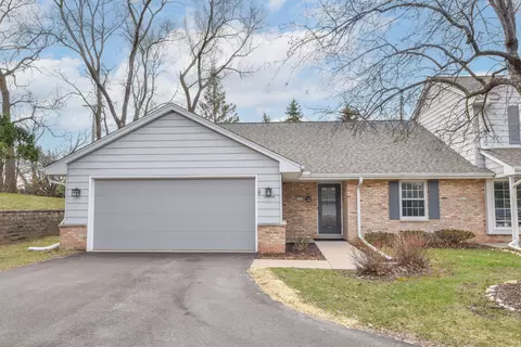 18905 Wilderness #A, Brookfield, WI 53045