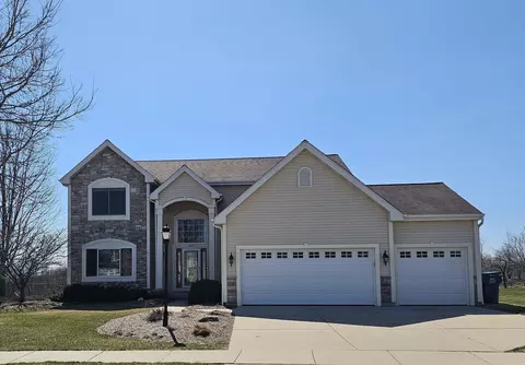 2107 Willow Pond, Grafton, WI 53024