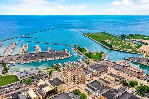 201 E Main #203, Port Washington, WI 53074