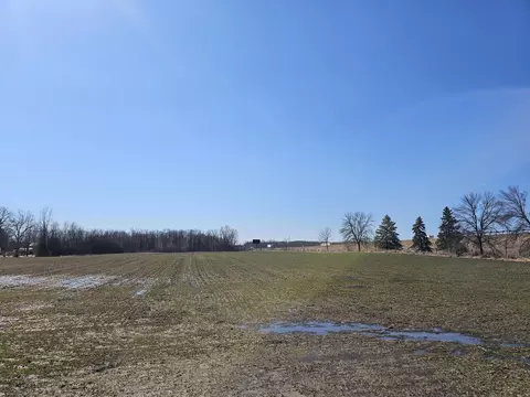 4501 Clover, Newton, WI 54220