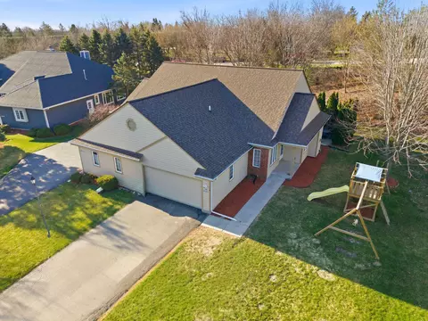 n48w16217 Lone Oak, Menomonee Falls, WI 53051