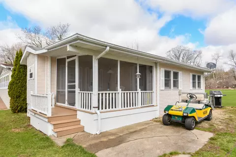 w5229 Surfwood Drive #30, La Grange, WI 53121