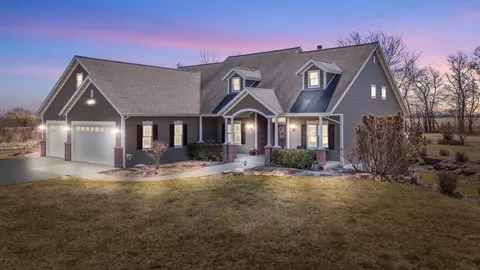 631 E Cedar, Cedar Grove, WI 53013