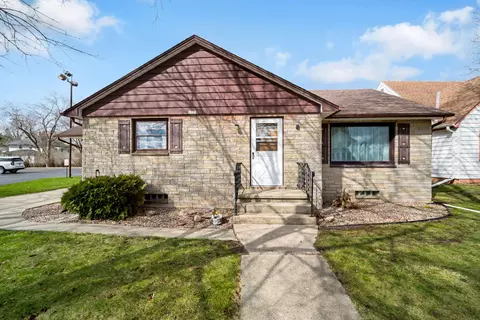 1527 Fond Du Lac, Kewaskum, WI 53040