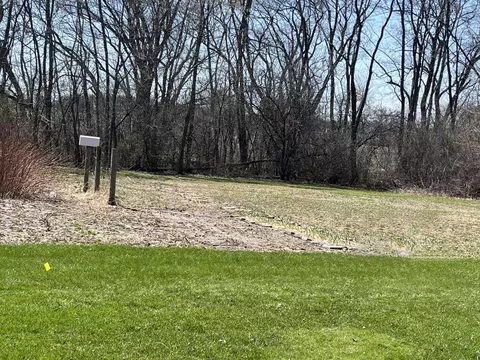 22 23 Hiawatha, Dover, WI 53139