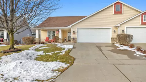 436 Maple Leaf, Manitowoc, WI 54220