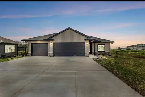 726 Tambour, Lawrence, WI 54115