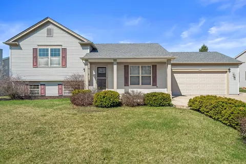 2521 Brittany, East Troy, WI 53120