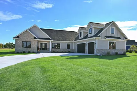 n66w34839 Baltic, Oconomowoc, WI 53066