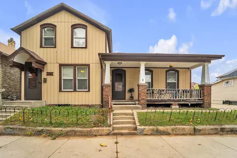 1427 Erie, Racine, WI 53402