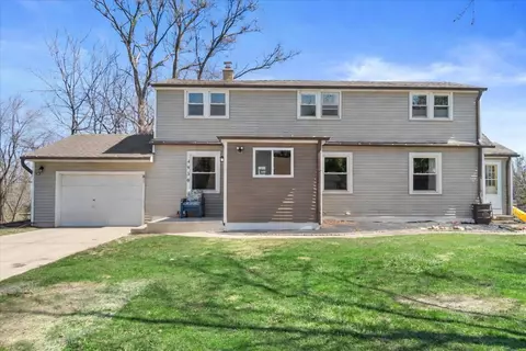 4930 S 28th, Greenfield, WI 53221