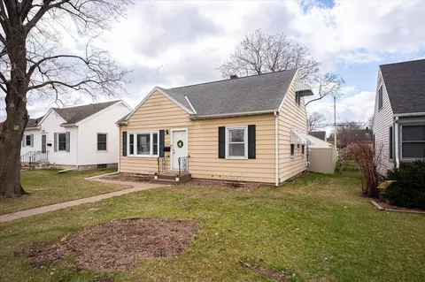 1324 Hyde, La Crosse, WI 54601