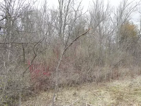 18180 W W Dl, New Berlin, WI 53146