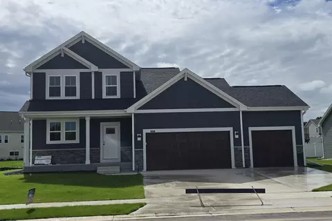 1517 Patton, Hartford, WI 53027