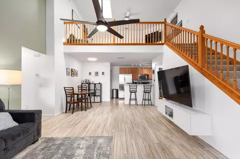 2933 W Drexel #509, Franklin, WI 53132