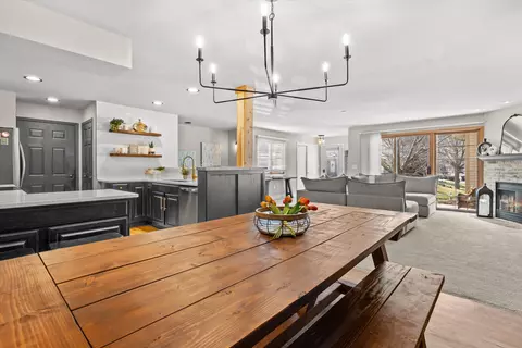 2293 A Circle Rdg, Delafield, WI 53018