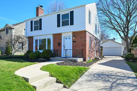2652 N 82nd, Wauwatosa, WI 53213