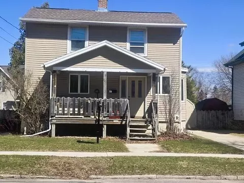 1620 Hamilton, Manitowoc, WI 54220