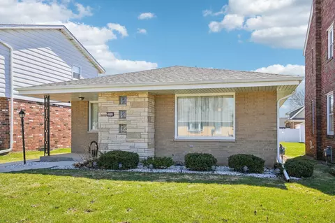 3945 E Holmes, Cudahy, WI 53110