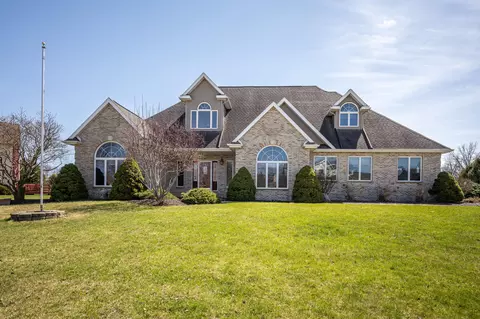 10215 83rd, Pleasant Prairie, WI 53158