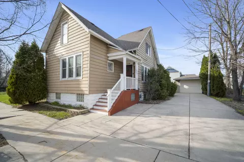 1338 W Brown, Milwaukee, WI 53205