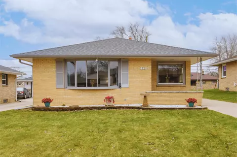 1721 Walnut, South Milwaukee, WI 53172
