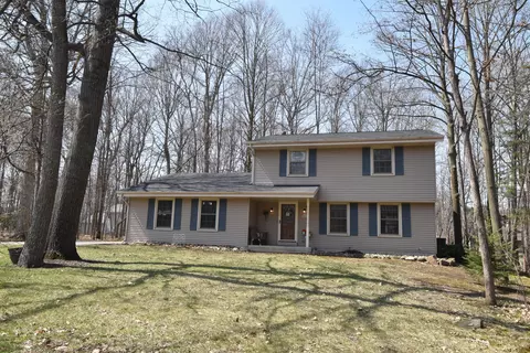 w197n16455 Hawthorn, Jackson, WI 53037