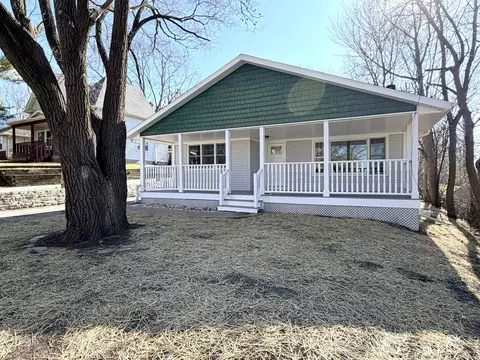 1028 Oakland, Waukesha, WI 53186
