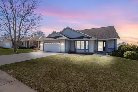 1245 Garfield, Hartford, WI 53027