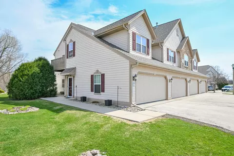 8650 S Roxbury, Oak Creek, WI 53154