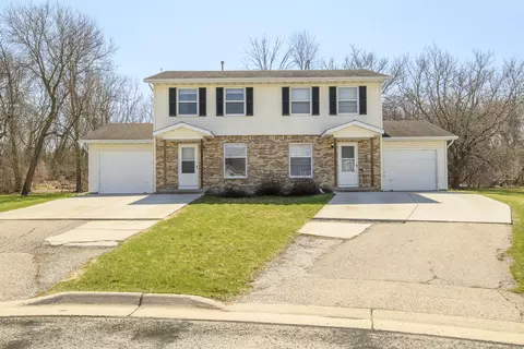 208 Applewood #210, Watertown, WI 53094