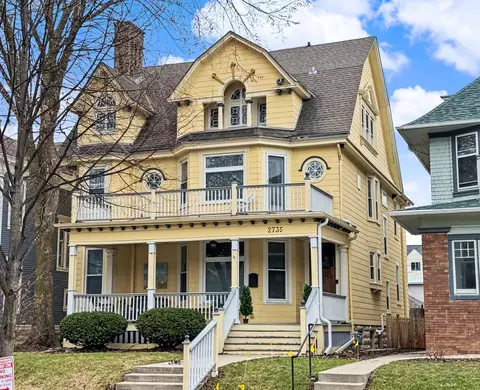 2735 N Farwell, Milwaukee, WI 53211