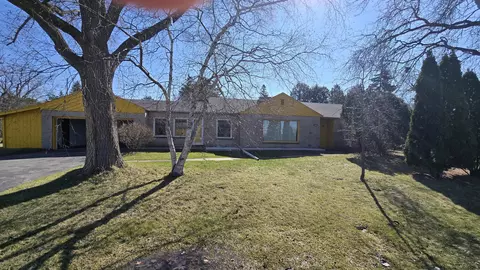 8812 N Mohawk, Bayside, WI 53217