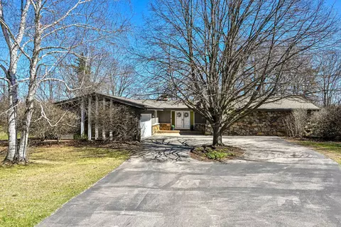 2138 Edgewood, Grafton, WI 53024