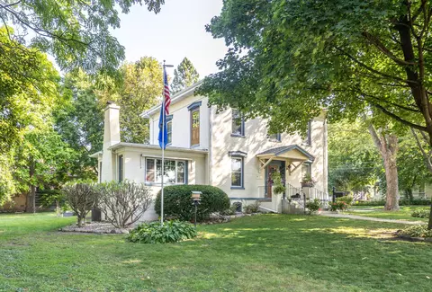 610 Clyman, Watertown, WI 53094