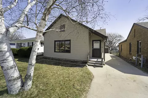 1517 Orchard, Racine, WI 53405