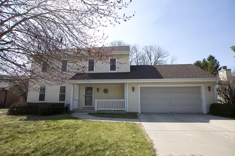 4445 S Longview, New Berlin, WI 53151